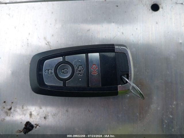 3FA6P0HDXJR232383 Ford FUSION SE