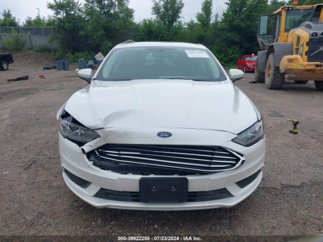 3FA6P0HDXJR232383 Ford FUSION SE