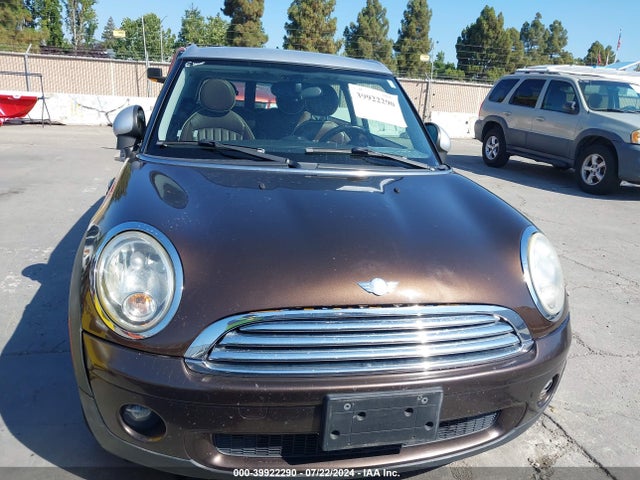 2009 MINI COOPER WMWML33569TX34071 Photo 5