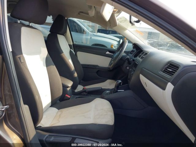 3VW2K7AJ0FM255835 Volkswagen Jetta 2.0l S