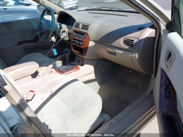 2001 MITSUBISHI GALANT 4A3AA46H01E114538 Photo 4