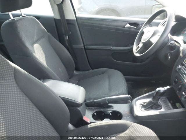 3VW2K7AJ7EM322042 Volkswagen Jetta 2.0l S
