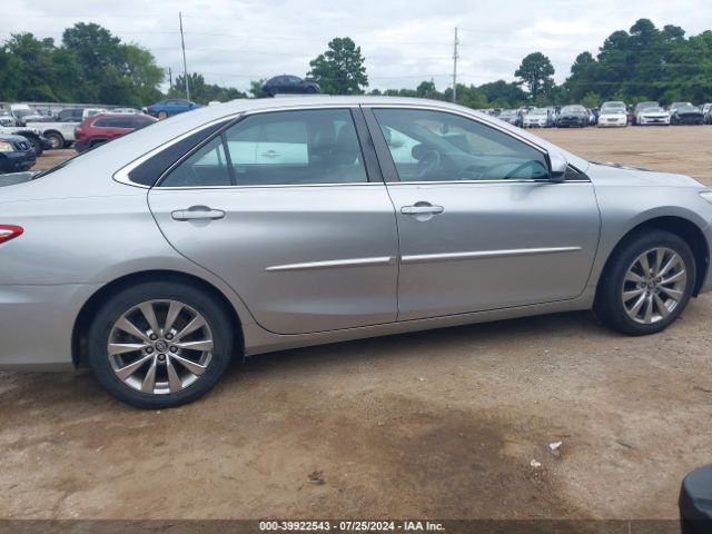 4T1BF1FK8HU680977 Toyota CAMRY XLE
