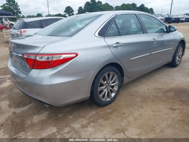 4T1BF1FK8HU680977 Toyota CAMRY XLE