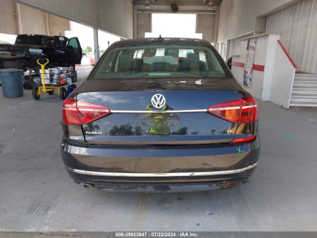 1VWDT7A31HC003216 Volkswagen Passat 1.8t R-line