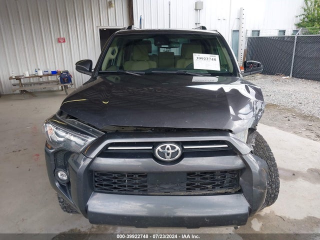 Toyota 4RUNNER SR5 2022 JTEEU5JR5N5251879 Image 13