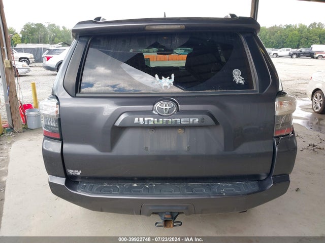 Toyota 4RUNNER SR5 2022 JTEEU5JR5N5251879 Image 17