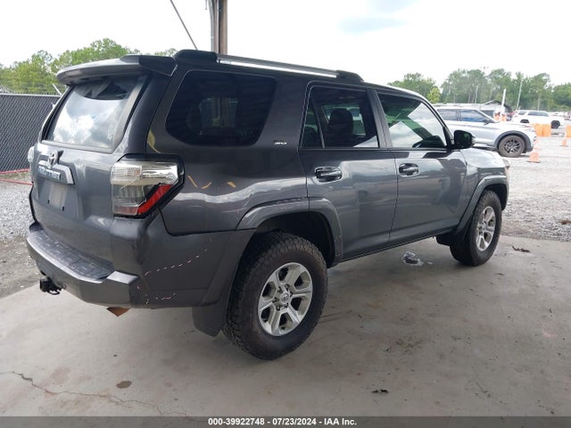 Toyota 4RUNNER SR5 2022 JTEEU5JR5N5251879 Image 4