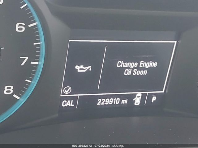 3GNAXJEV5JS550855 Chevrolet EQUINOX LT