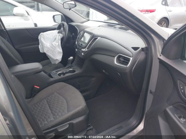 3GNAXJEV5JS550855 Chevrolet EQUINOX LT
