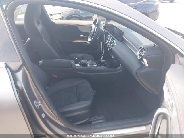 W1K5J4GB8LN086236 Mercedes-Benz CLA 250