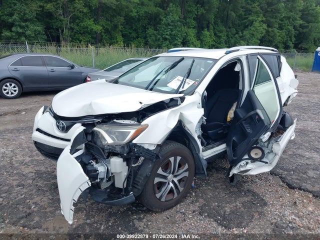 Toyota RAV4 LE 2016 JTMZFREV4GJ078087 Image 2