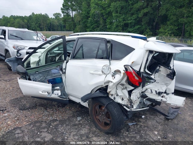Toyota RAV4 LE 2016 JTMZFREV4GJ078087 Image 3