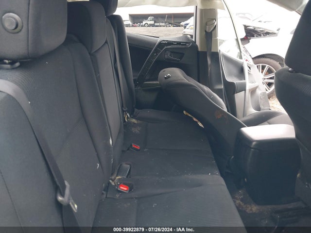 Toyota RAV4 LE 2016 JTMZFREV4GJ078087 Image 8