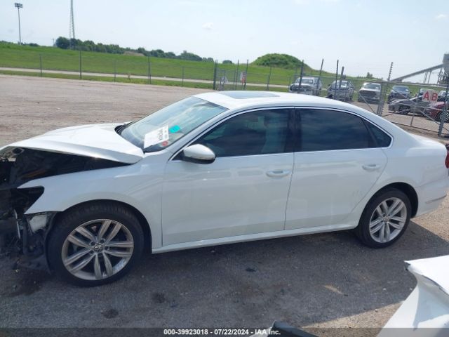 1VWBA7A39JC015939 Volkswagen Passat 2.0t Se