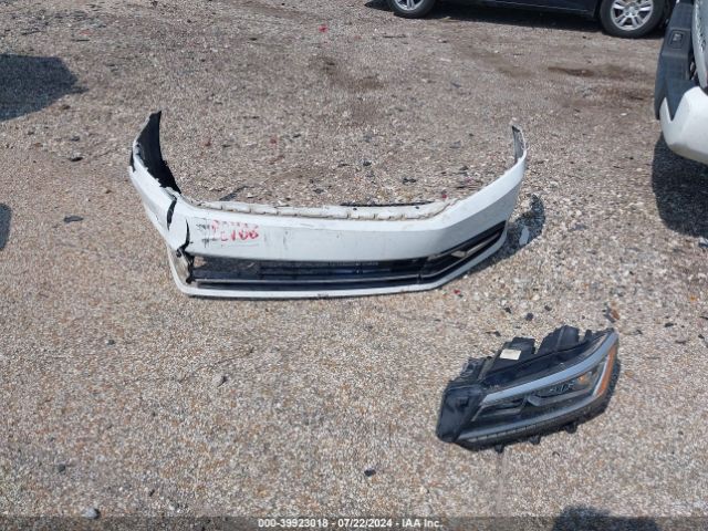 1VWBA7A39JC015939 Volkswagen Passat 2.0t Se