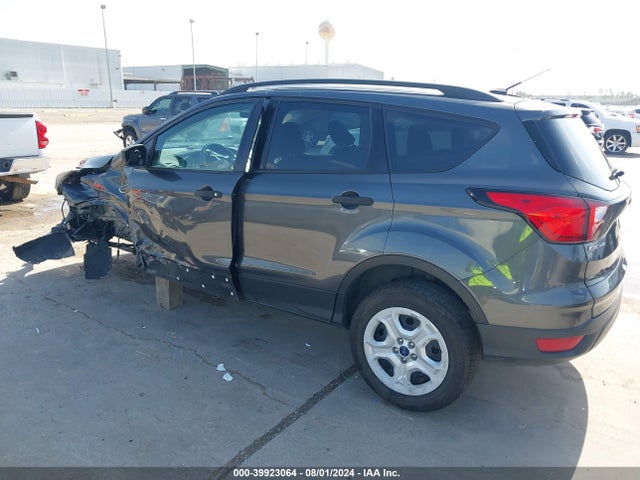 1FMCU0F73KUA65647 Ford ESCAPE S