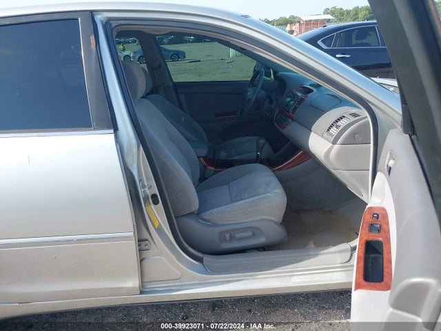 Продажа на аукционе авто 2003 Toyota Camry Xle, vin: 4T1BE30K03U258850, номер лота: 39923071