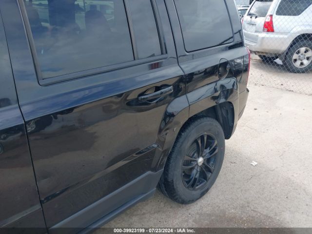 1C4NJPBB7GD656760 Jeep Patriot Sport