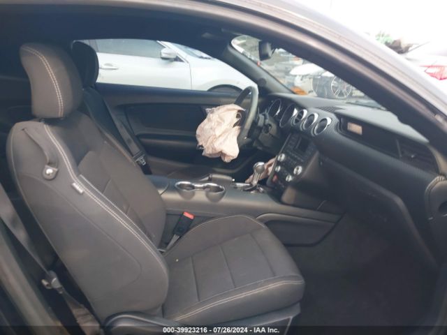 1FA6P8AM1F5406764 Ford Mustang V6