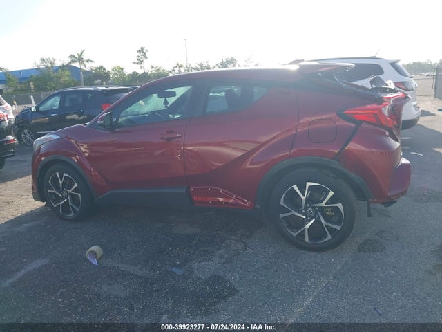Toyota C-HR XLE 2019 NMTKHMBX8KR068192 Image 14