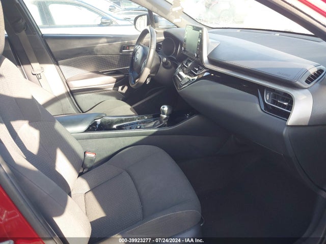 Toyota C-HR XLE 2019 NMTKHMBX8KR068192 Image 5