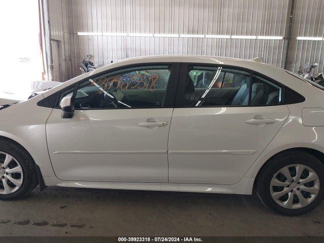 Toyota COROLLA LE 2022 5YFEPMAEXNP345889 Image 15