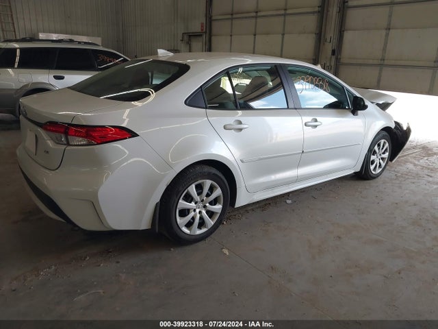 Toyota COROLLA LE 2022 5YFEPMAEXNP345889 Image 4