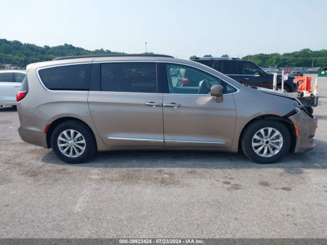 2C4RC1BG8HR711901 Chrysler Pacifica Touring-l