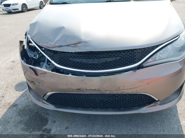 2C4RC1BG8HR711901 Chrysler Pacifica Touring-l