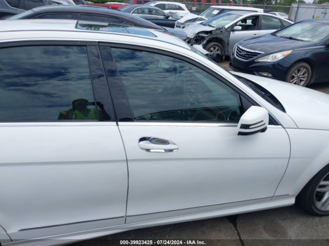 WDDGF4HB5ER305853 Mercedes-Benz C 250 Luxury/sport