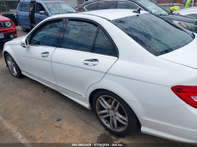WDDGF4HB5ER305853 Mercedes-Benz C 250 Luxury/sport