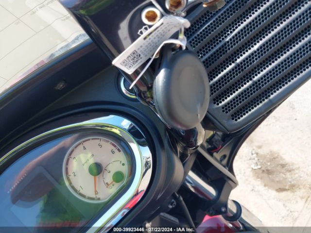 2015 INDIAN MOTORCYCLE CO. CHIEFTAIN 56KTCAAA4F3327018 Photo 10