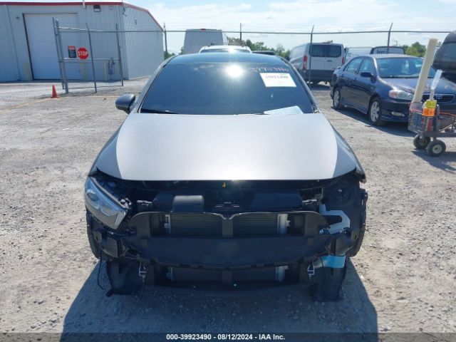 W1K3G4FB4NJ338145 Mercedes-Benz A 220 4matic