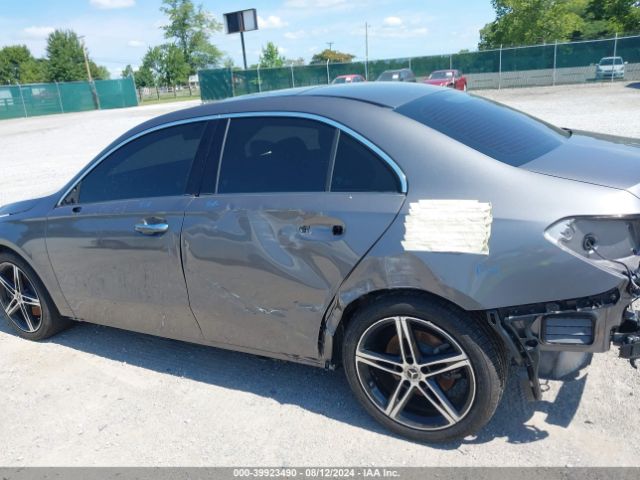 W1K3G4FB4NJ338145 Mercedes-Benz A 220 4matic