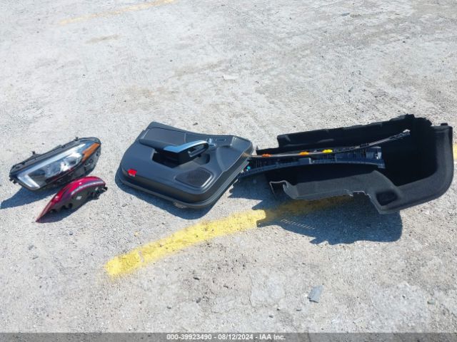 W1K3G4FB4NJ338145 Mercedes-Benz A 220 4matic