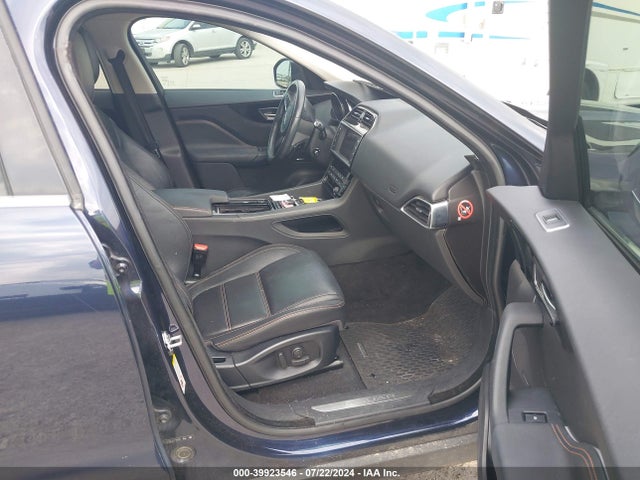 2018 JAGUAR F-PACE SADCK2FN8JA278845 Photo 4