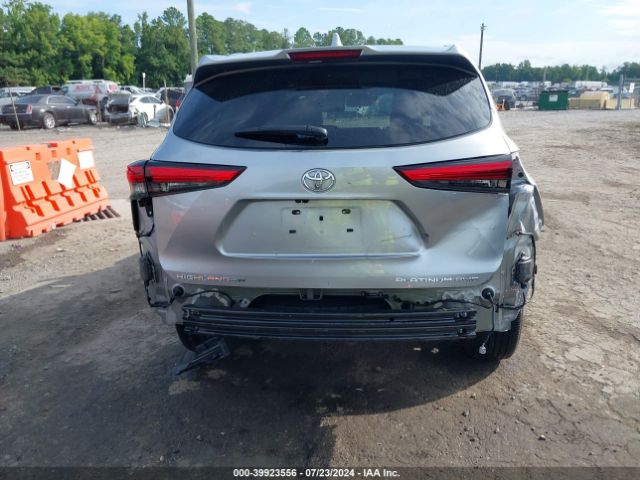 5TDFZRBH8MS148956 Toyota Highlander Platinum