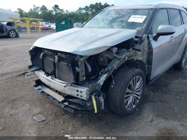 5TDFZRBH8MS148956 Toyota Highlander Platinum
