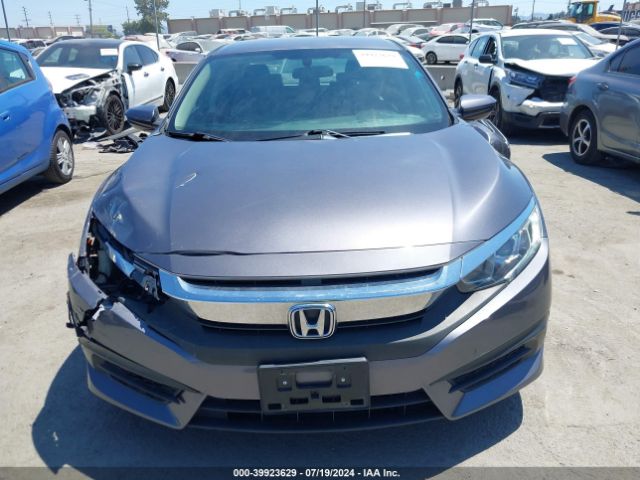 2HGFC2F58JH517853 Honda Civic Lx