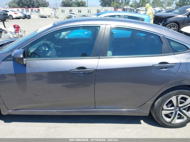 2HGFC2F58JH517853 Honda Civic Lx