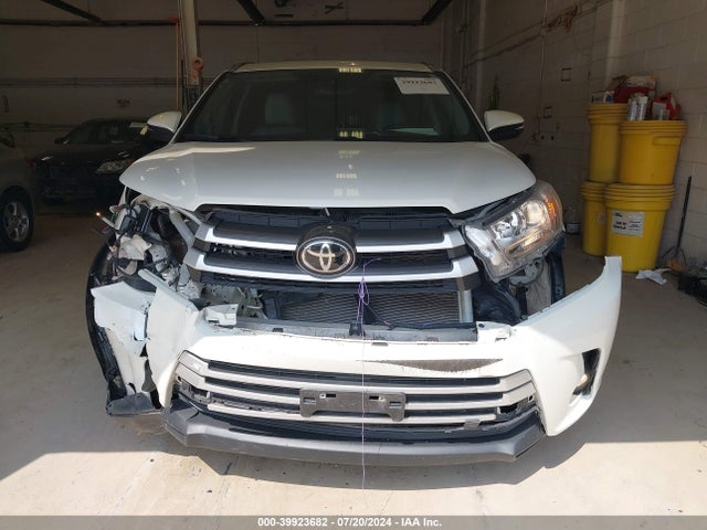 Toyota Highlander Xle 2019 5TDJZRFH7KS598356 Image 12