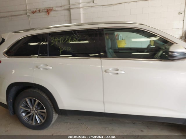 Toyota Highlander Xle 2019 5TDJZRFH7KS598356 Image 13