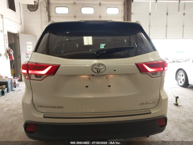 Toyota Highlander Xle 2019 5TDJZRFH7KS598356 Image 16