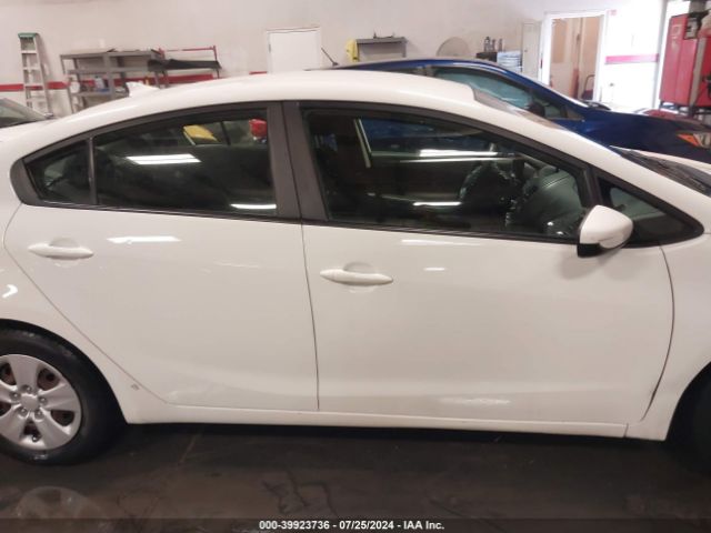 KNAFK4A6XG5504144 KIA FORTE LX