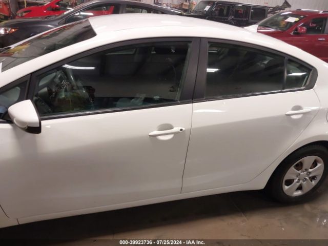 KNAFK4A6XG5504144 KIA FORTE LX