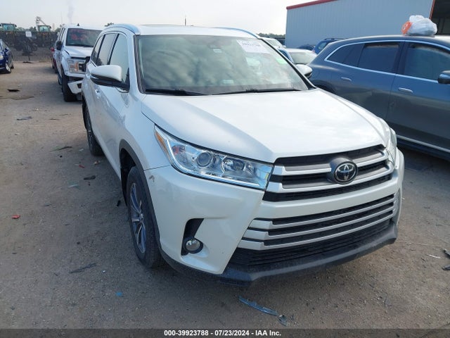 Toyota Highlander Xle 2019 5TDJZRFH3KS594532 головне зображення