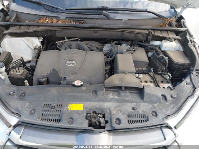 Toyota Highlander Xle 2019 5TDJZRFH3KS594532 Image 10