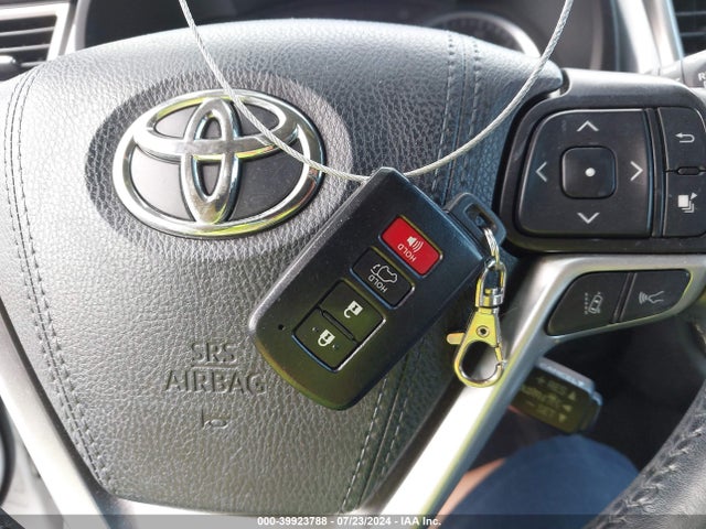 Toyota Highlander Xle 2019 5TDJZRFH3KS594532 Image 11