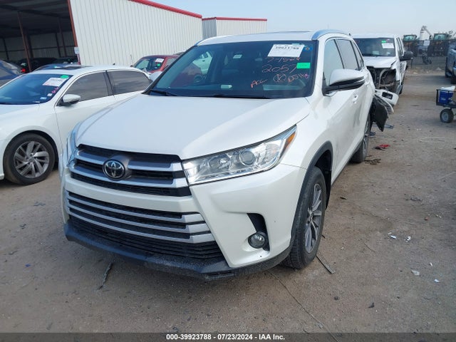 Toyota Highlander Xle 2019 5TDJZRFH3KS594532 Image 2